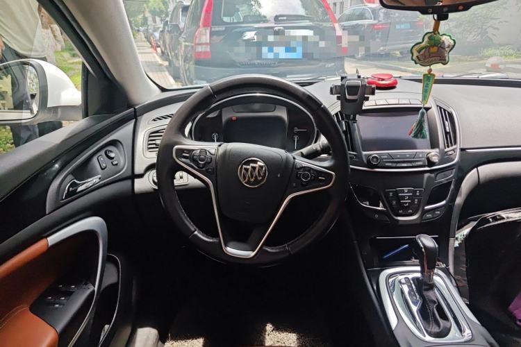 Used Buick Regal 2015 1.6T Elite Tech Model Steering Wheel