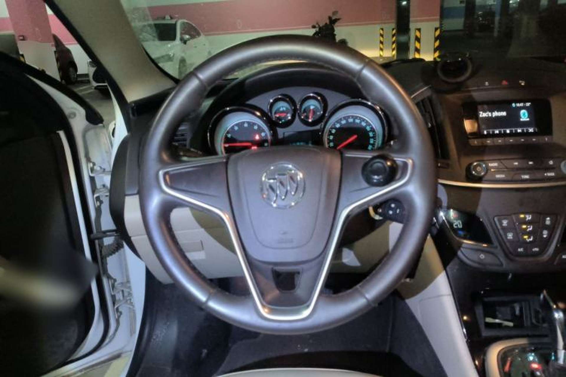 Used Buick Regal 2015 2.0L Leading Fashion Edition Steering Wheel