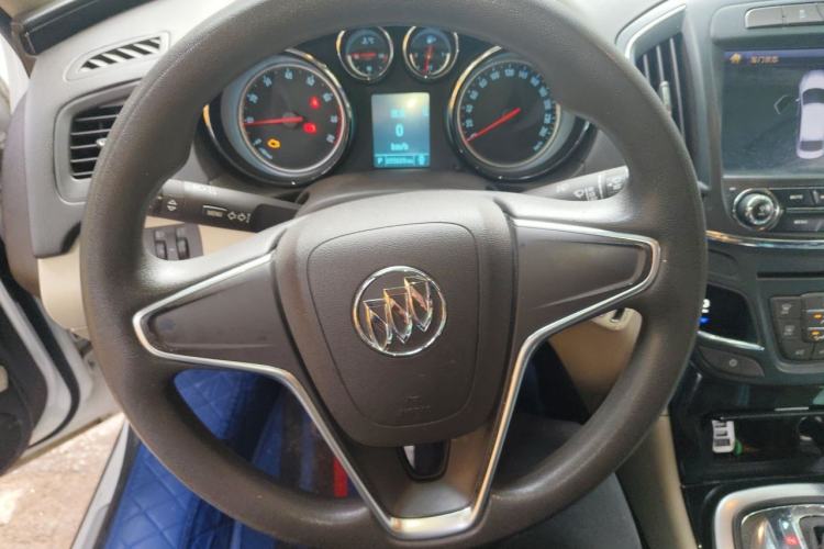 Used Buick Regal 2015 2.0L Leading Fashion Edition Steering Wheel