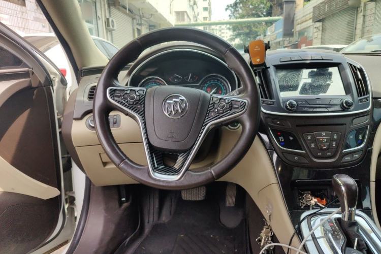 Used Buick Regal 2015 2.0L Elite Fashion Edition Steering Wheel