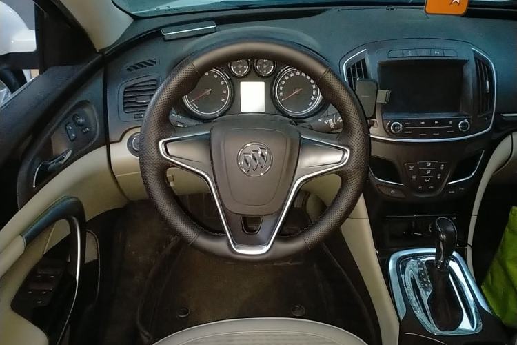 Used Buick Regal 2015 2.0L Leading Fashion Edition Steering Wheel