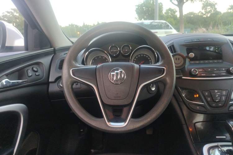 Used Buick Regal 2015 1.6T Leading Technology Model Steering Wheel