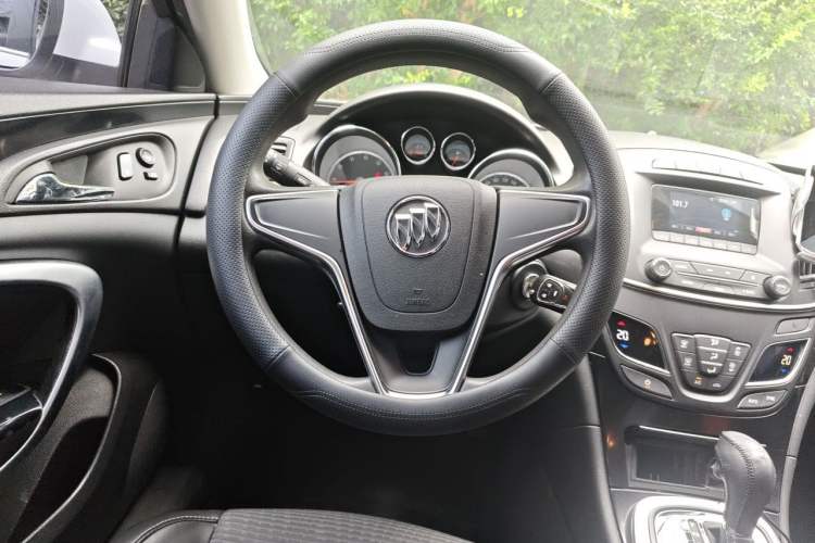 Used Buick Regal 2015 1.6T Leading Technology Model Steering Wheel