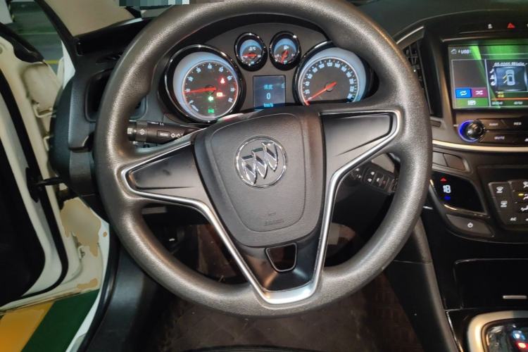 Used Buick Regal 2015 1.6T Fashion Tech Model Steering Wheel