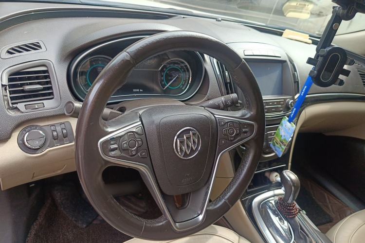 Used Buick Regal 2015 2.0L Elite Fashion Edition Steering Wheel