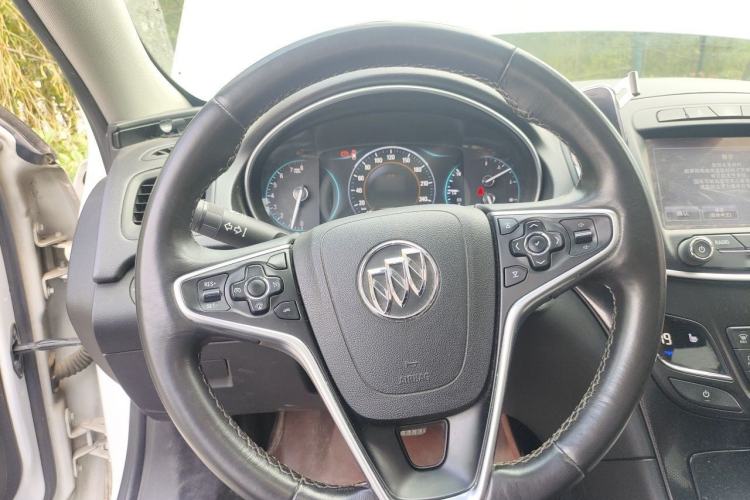 Used Buick Regal 2015 1.6T Elite Tech Model Steering Wheel