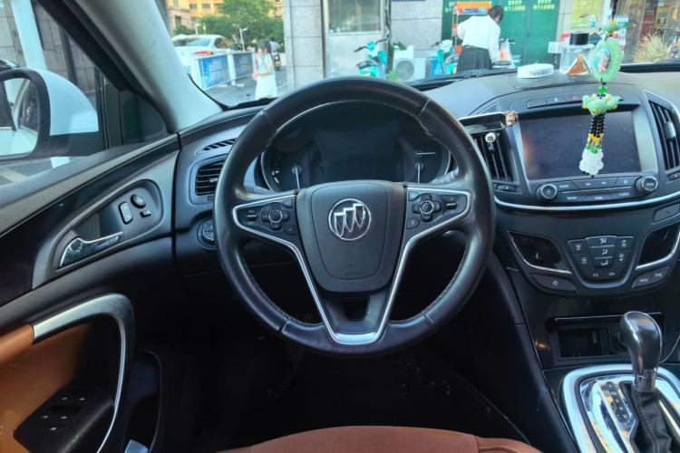 Used Buick Regal 2015 1.6T Elite Tech Model Steering Wheel