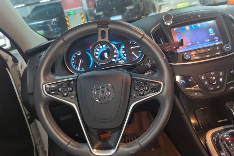 Used Buick Regal 2015 1.6T Elite Tech Model Steering Wheel