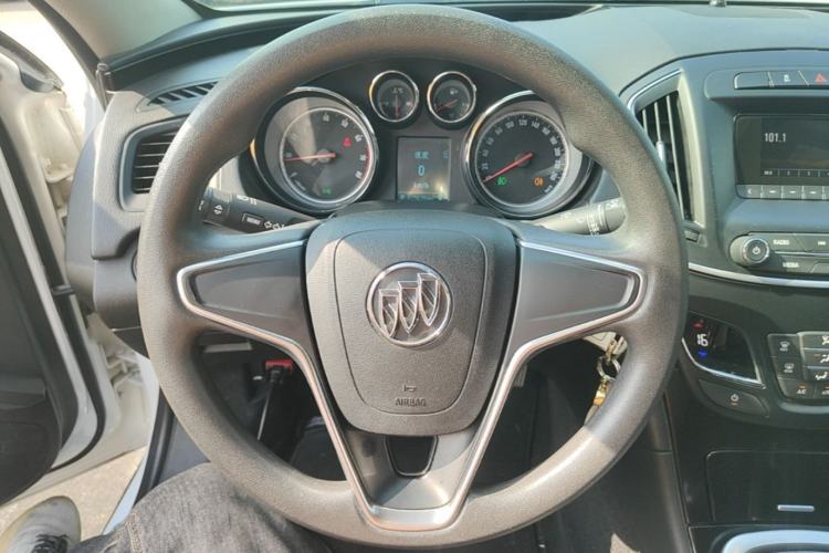 Used Buick Regal 2015 1.6T Leading Technology Model Steering Wheel