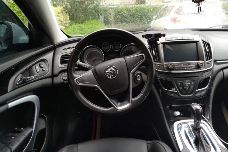 Used Buick Regal 2015 1.6T Fashion Tech Model Steering Wheel