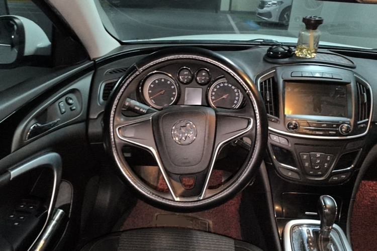 Used Buick Regal 2015 1.6T Leading Technology Model Steering Wheel