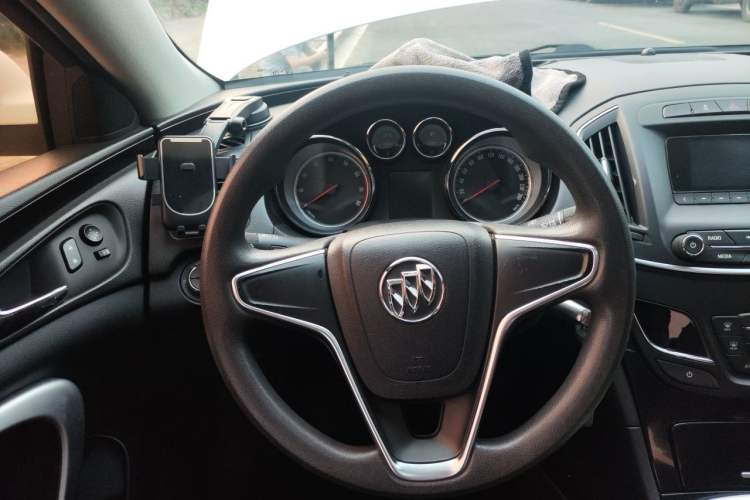 Used Buick Regal 2015 1.6T Leading Technology Model Steering Wheel