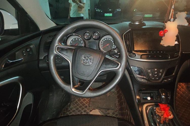 Used Buick Regal 2015 1.6T Fashion Tech Model Steering Wheel