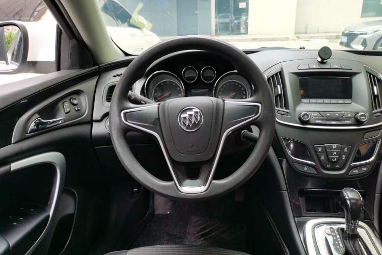 Used Buick Regal 2015 1.6T Leading Technology Model Steering Wheel
