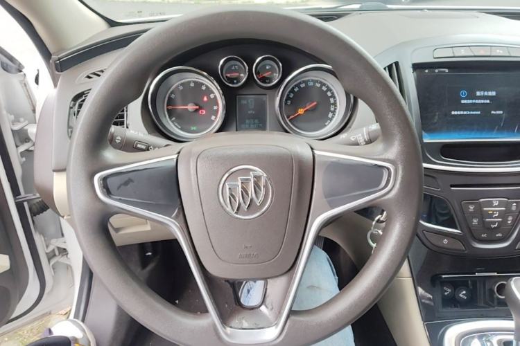 Used Buick Regal 2015 2.0L Leading Fashion Edition Steering Wheel
