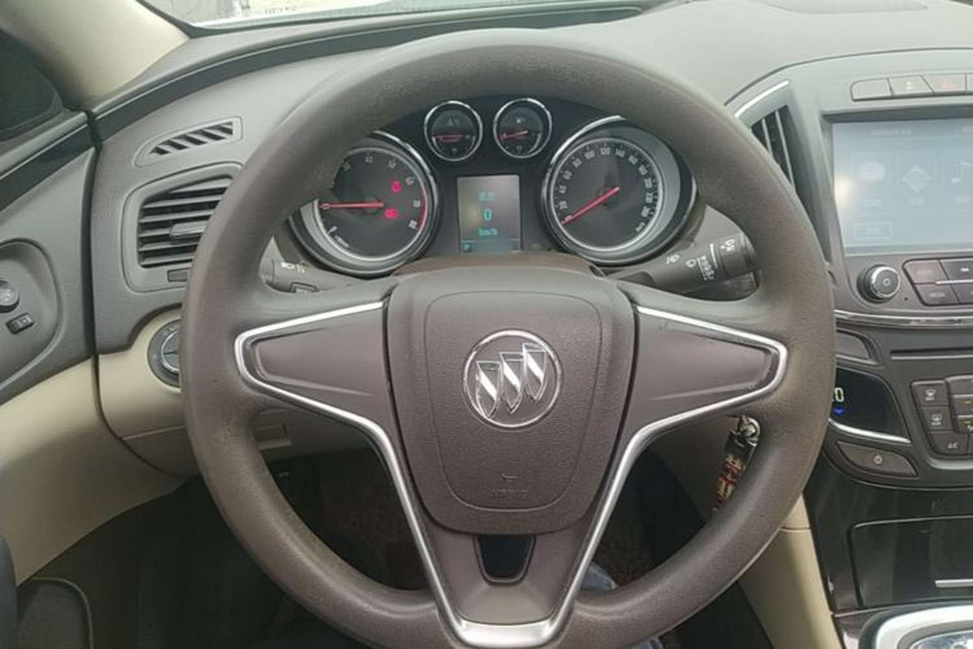 Used Buick Regal 2015 2.0L Leading Fashion Edition Steering Wheel