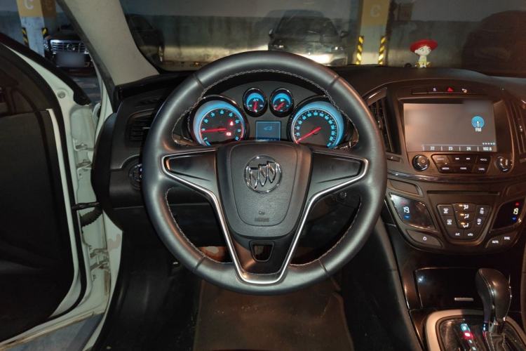 Used Buick Regal 2015 1.6T Leading Technology Model Steering Wheel