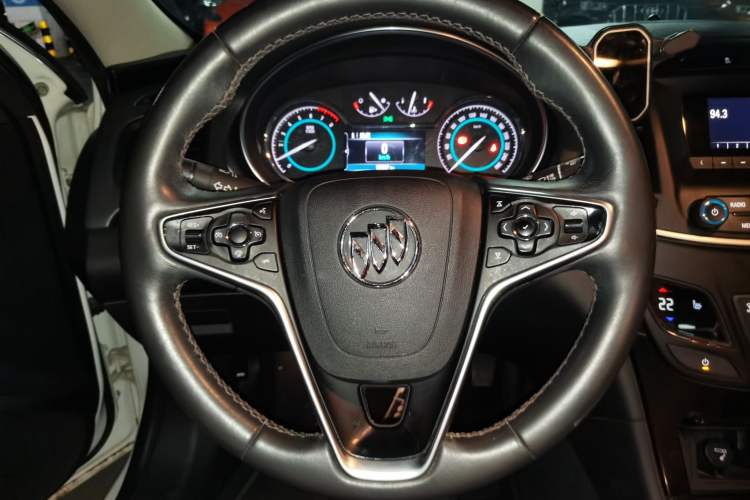 Used Buick Regal 2015 GS 2.0T Grand Sport Edition Steering Wheel