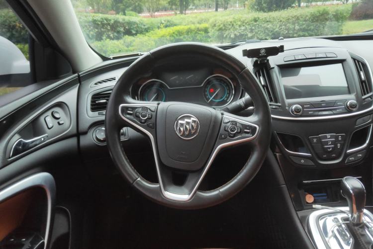Used Buick Regal 2015 GS 2.0T Grand Sport Edition Steering Wheel