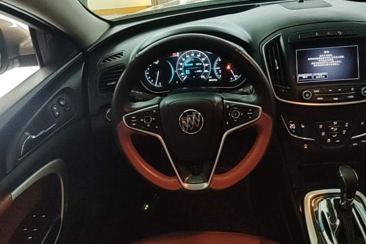 Used Buick Regal 2015 1.6T Elite Tech Model Steering Wheel