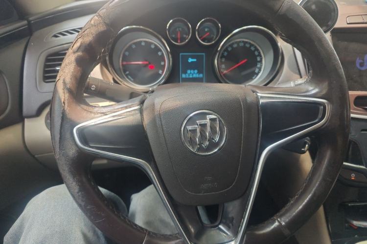 Used Buick Regal 2015 2.0L Leading Fashion Edition Steering Wheel