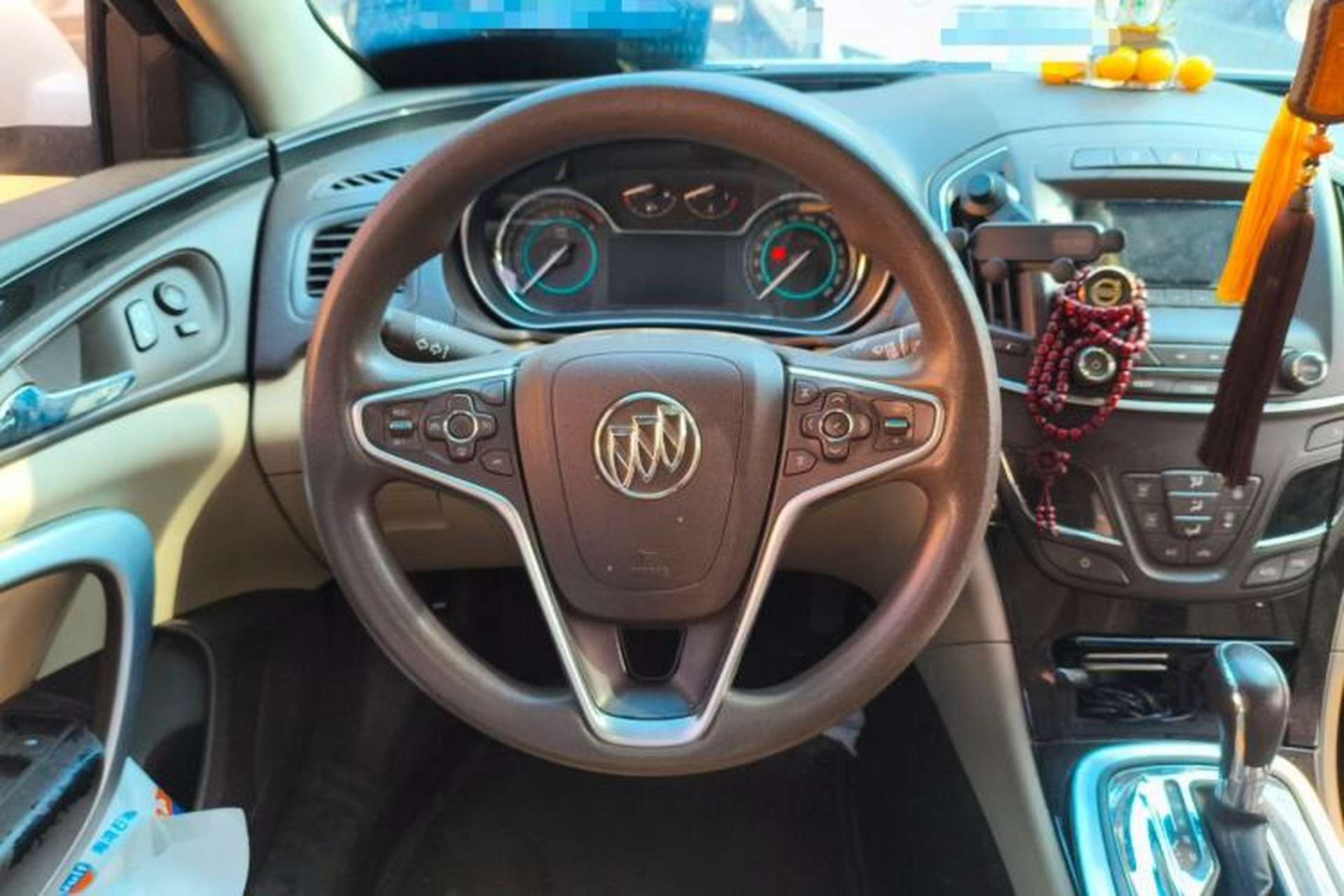 Used Buick Regal 2015 2.0L Elite Fashion Edition Steering Wheel