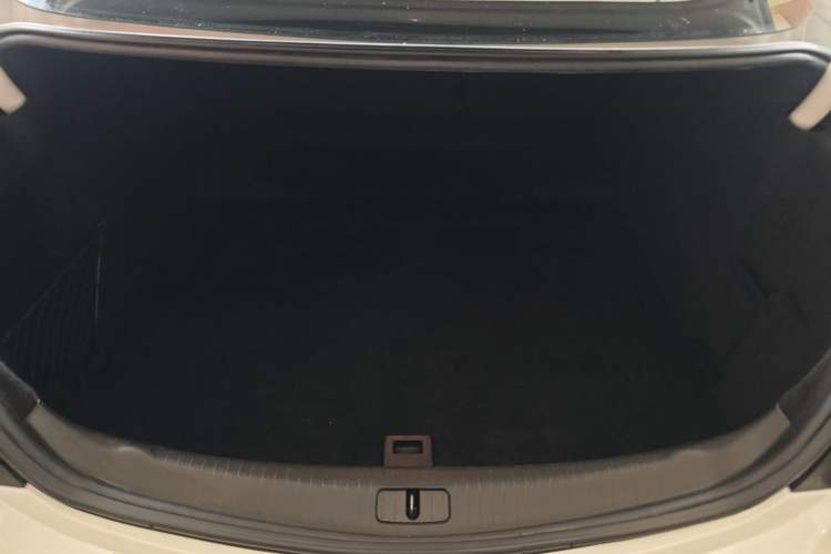 Used Buick Regal 2015 1.6T Fashion Tech Model Trunk