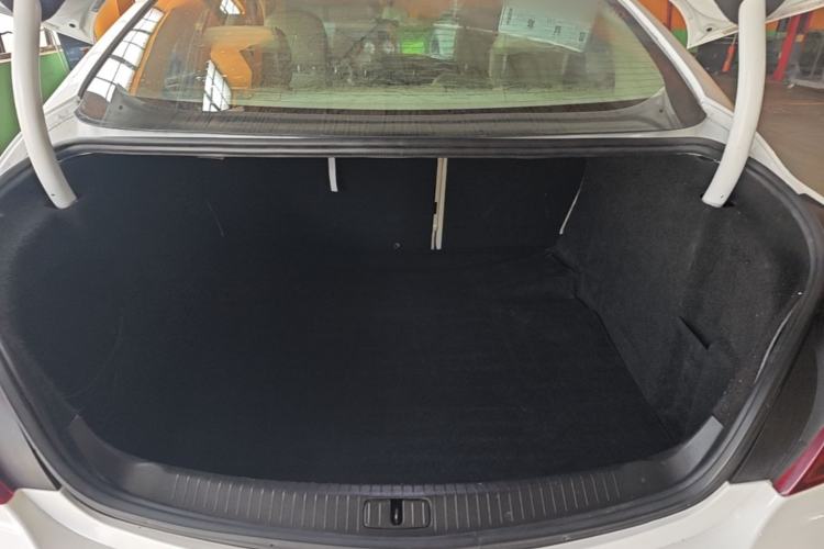 Used Buick Regal 2015 2.0L Leading Fashion Edition Trunk