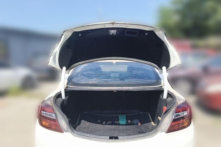 Used Buick Regal 2015 1.6T Leading Technology Model Trunk