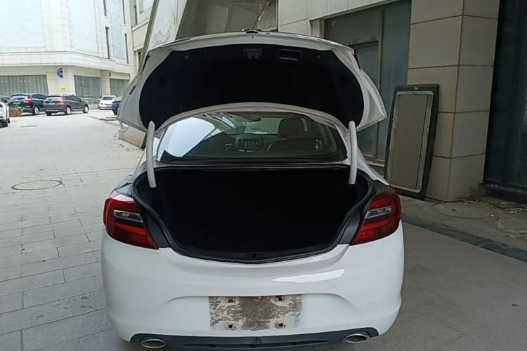Used Buick Regal 2015 1.6T Elite Tech Model Trunk