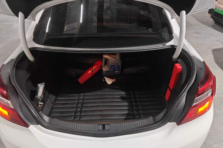 Used Buick Regal 2015 1.6T Elite Tech Model Trunk