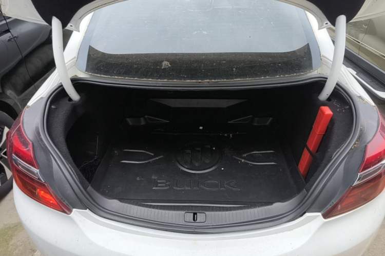 Used Buick Regal 2015 1.6T Elite Tech Model Trunk