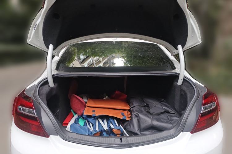 Used Buick Regal 2015 2.0L Elite Fashion Edition Trunk