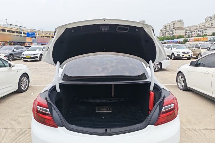 Used Buick Regal 2015 2.0L Leading Fashion Edition Trunk