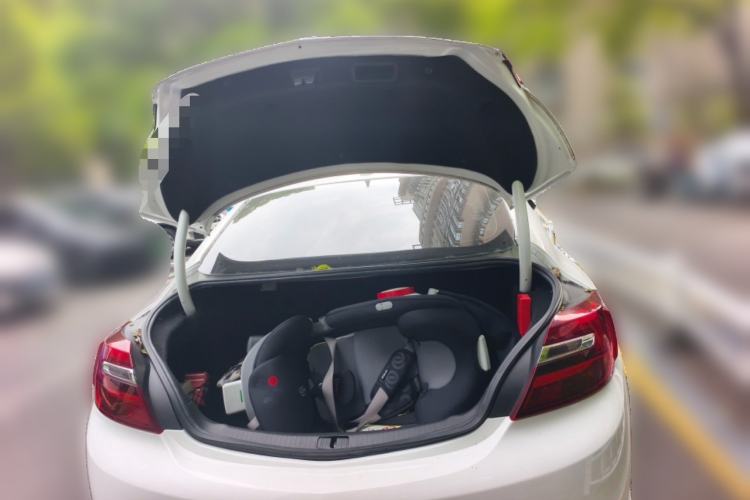 Used Buick Regal 2015 1.6T Elite Tech Model Trunk