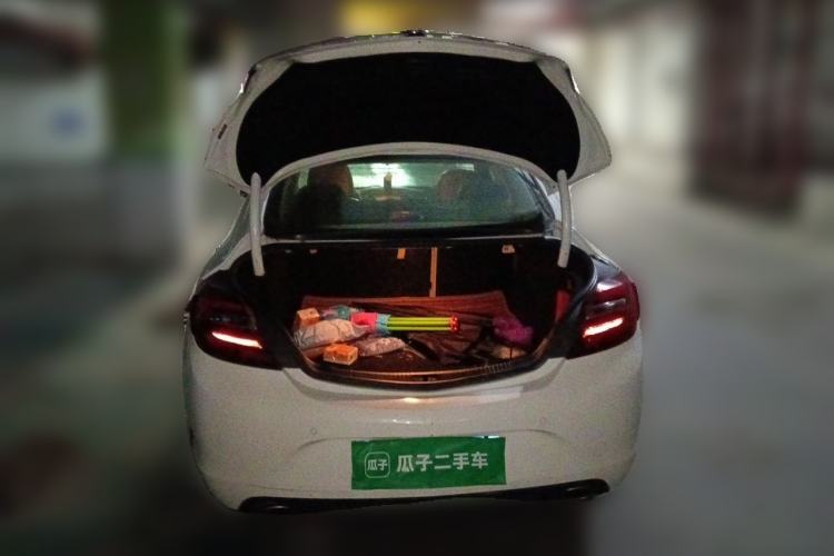 Used Buick Regal 2015 2.0L Leading Fashion Edition Trunk
