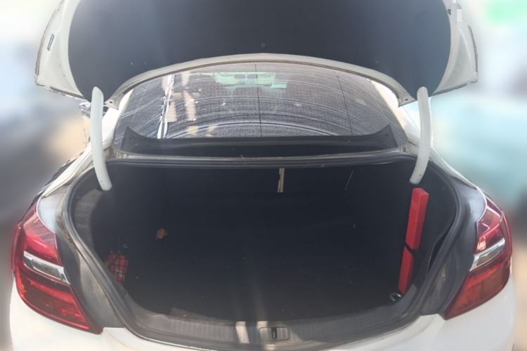Used Buick Regal 2015 2.0L Leading Fashion Edition Trunk