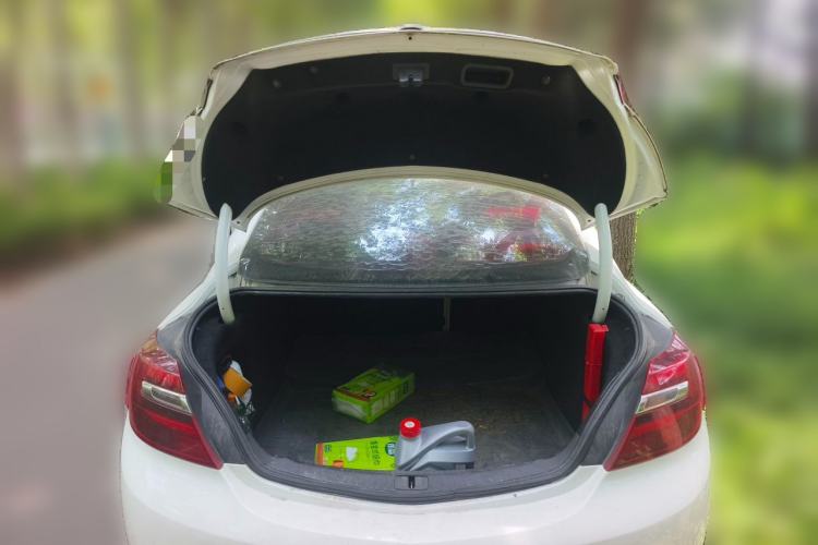 Used Buick Regal 2015 2.0L Leading Fashion Edition Trunk