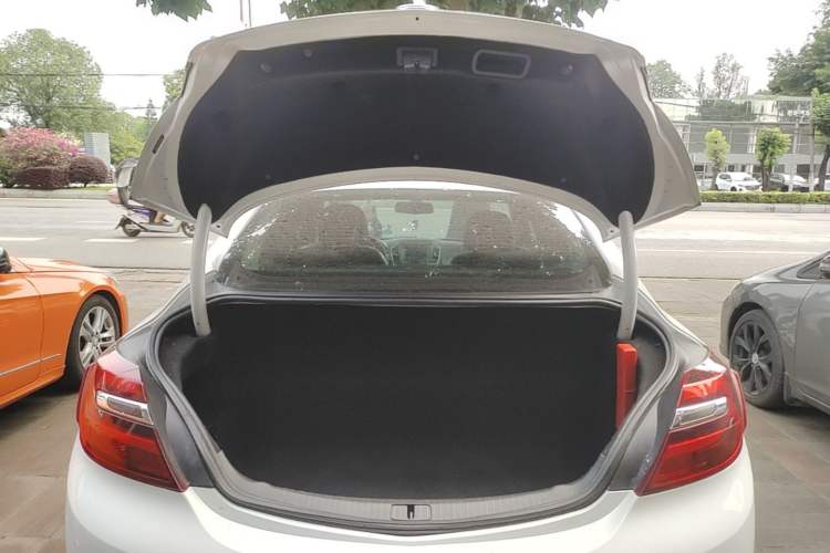 Used Buick Regal 2015 1.6T Leading Technology Model Trunk