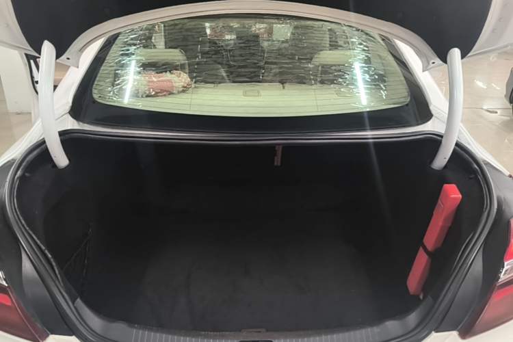 Used Buick Regal 2015 2.0L Leading Fashion Edition Trunk