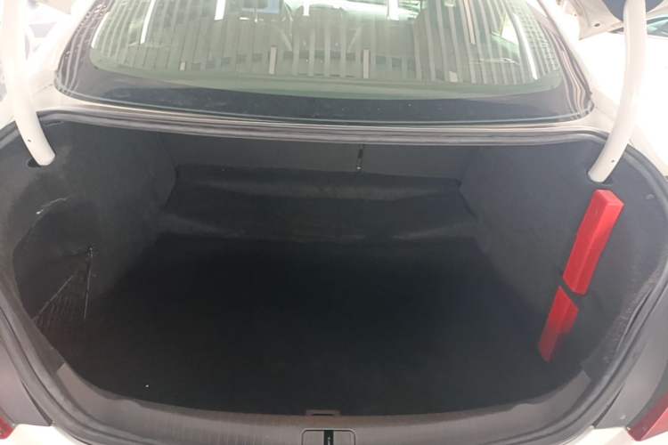 Used Buick Regal 2015 1.6T Leading Technology Model Trunk