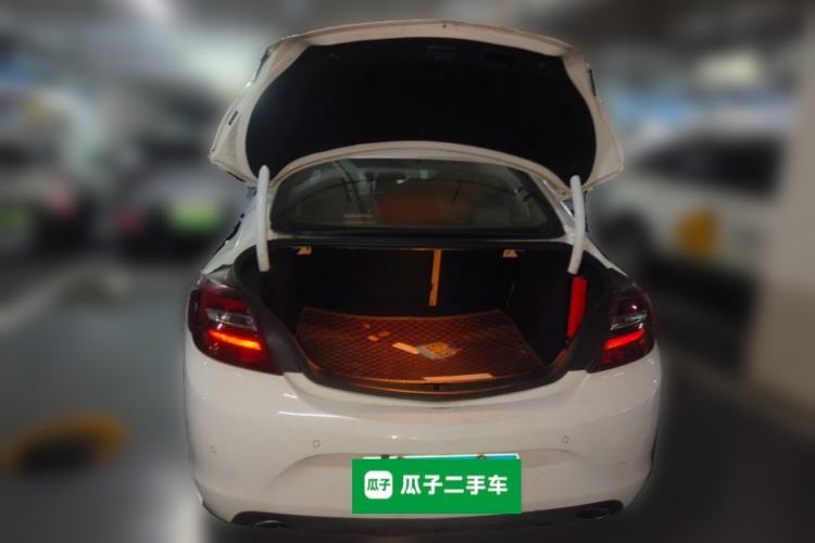 Used Buick Regal 2015 2.0L Leading Fashion Edition Trunk