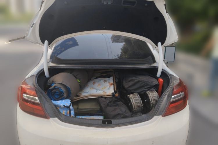 Used Buick Regal 2015 2.0L Leading Fashion Edition Trunk