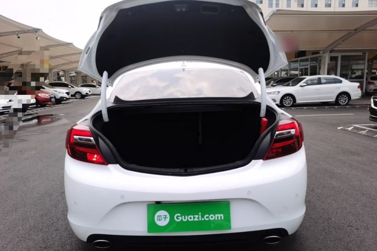 Used Buick Regal 2015 2.0L Elite Fashion Edition Trunk
