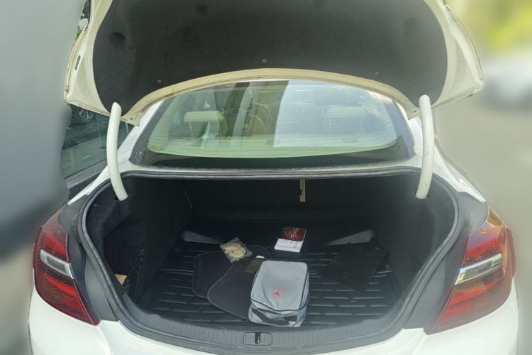 Used Buick Regal 2015 2.0L Leading Fashion Edition Trunk