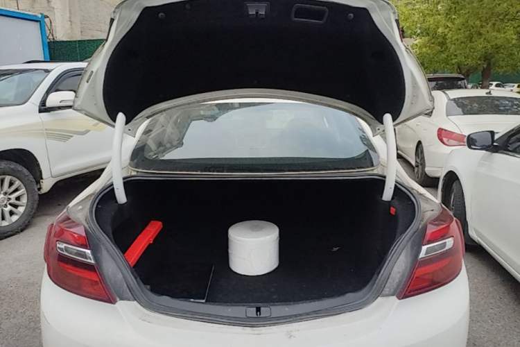 Used Buick Regal 2015 1.6T Leading Technology Model Trunk