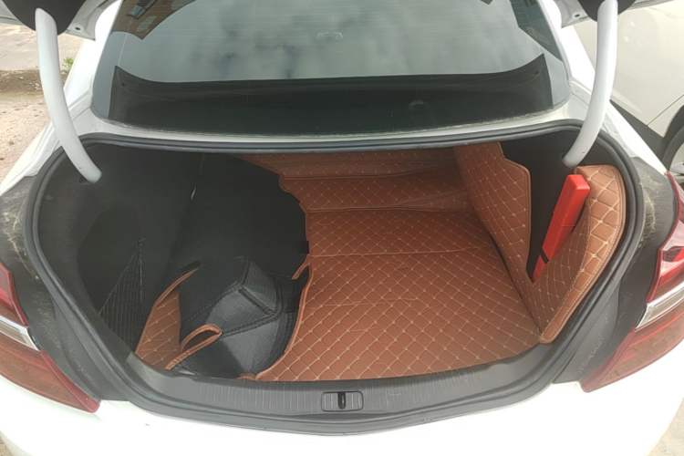 Used Buick Regal 2015 1.6T Elite Tech Model Trunk