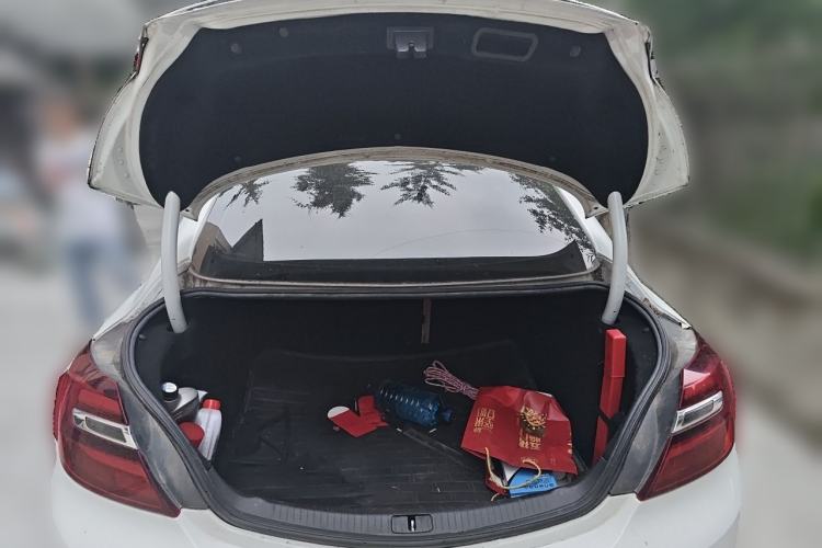 Used Buick Regal 2015 2.0L Leading Fashion Edition Trunk