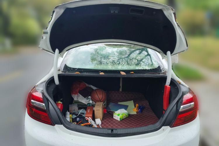 Used Buick Regal 2015 2.0L Leading Fashion Edition Trunk