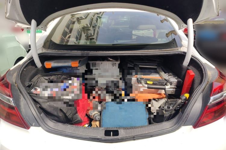 Used Buick Regal 2015 2.0L Elite Fashion Edition Trunk
